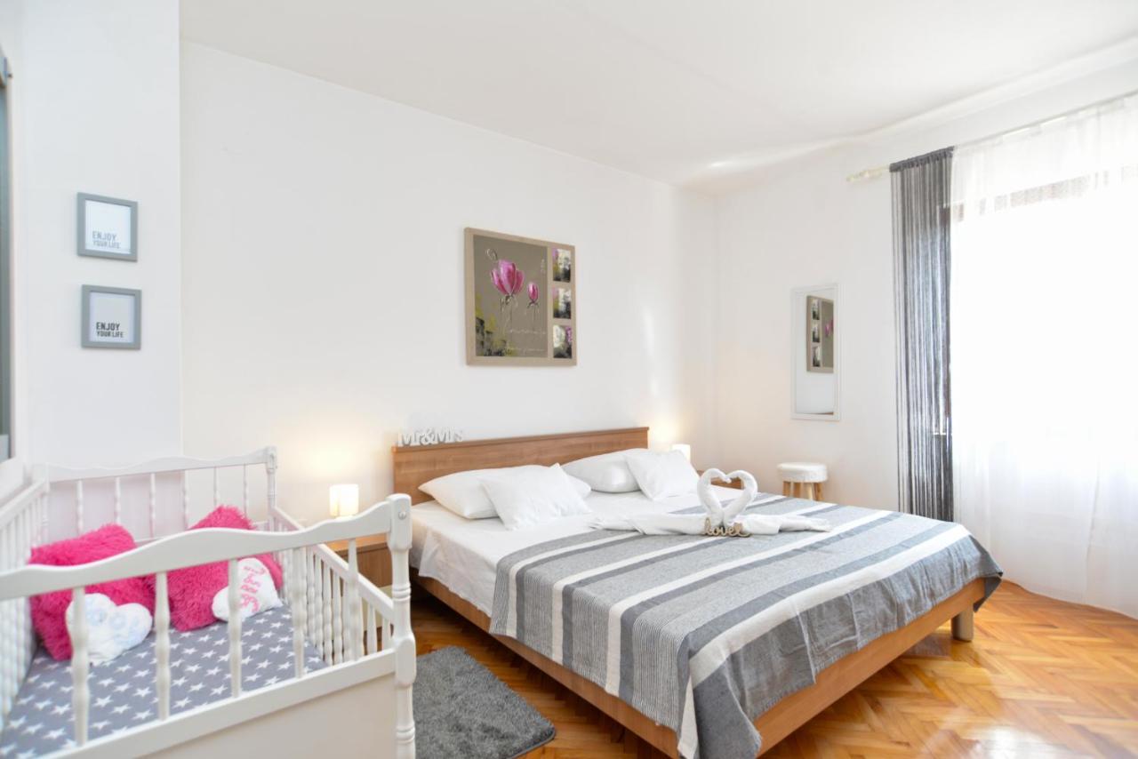 Apartment 1021 Fazana Bagian luar foto