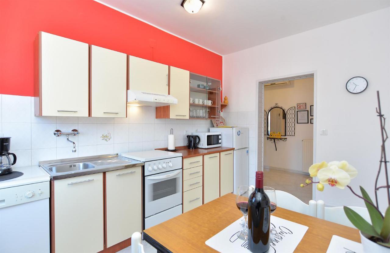 Apartment 1021 Fazana Bagian luar foto