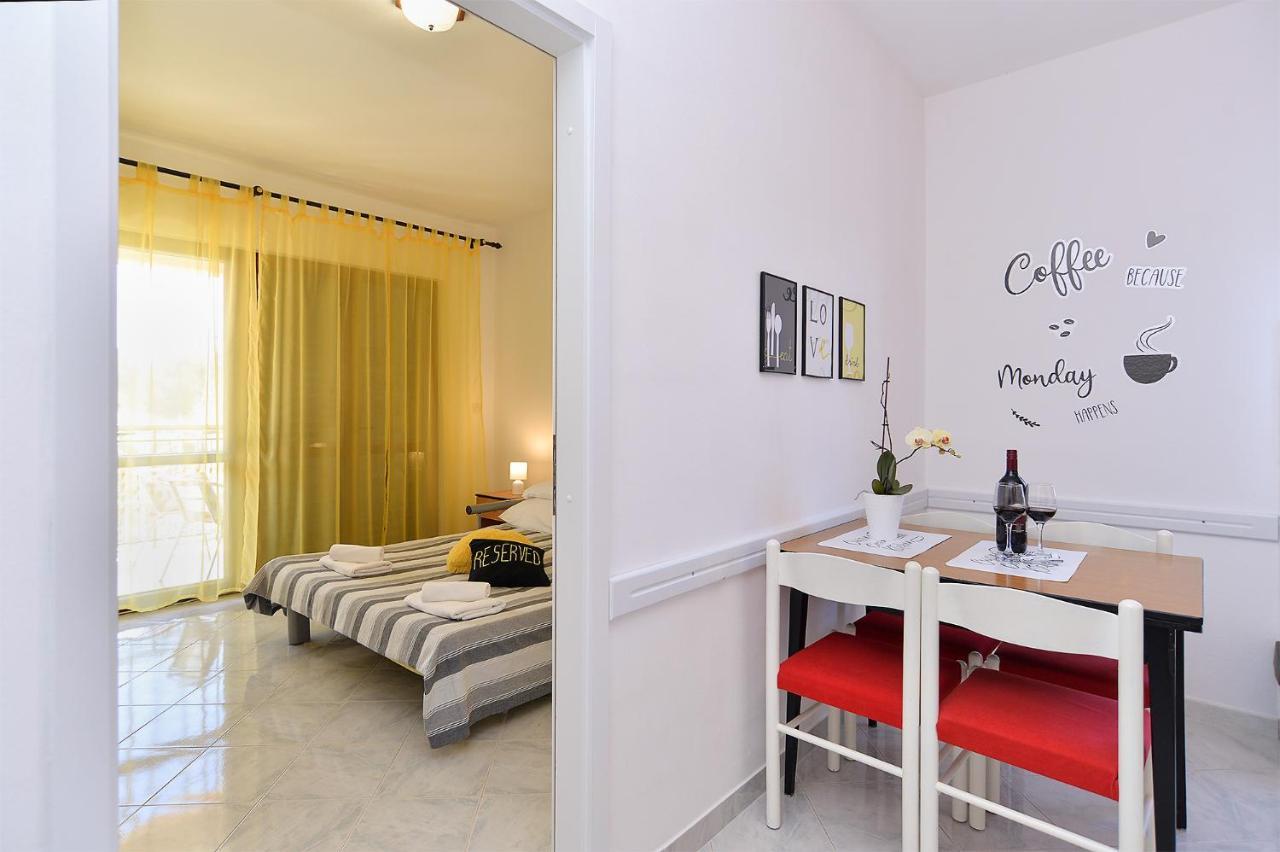 Apartment 1021 Fazana Bagian luar foto
